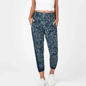 Sweaty Betty London Women's S Mellow Printed 7/8 Trousers Beetle Blue Stay Wild
